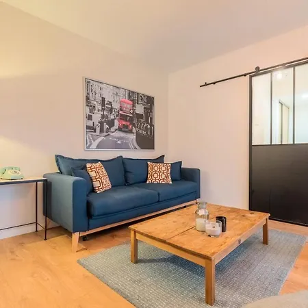 - Beautiful T2 For 2 People Parking ! Apartamento