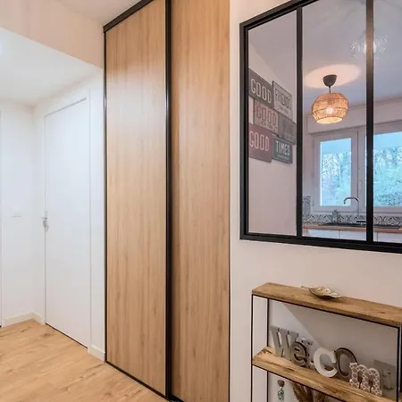 - Beautiful T2 For 2 People Parking ! Apartamento *