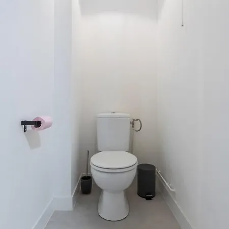 - Beautiful T2 For 2 People Parking ! Lambersart